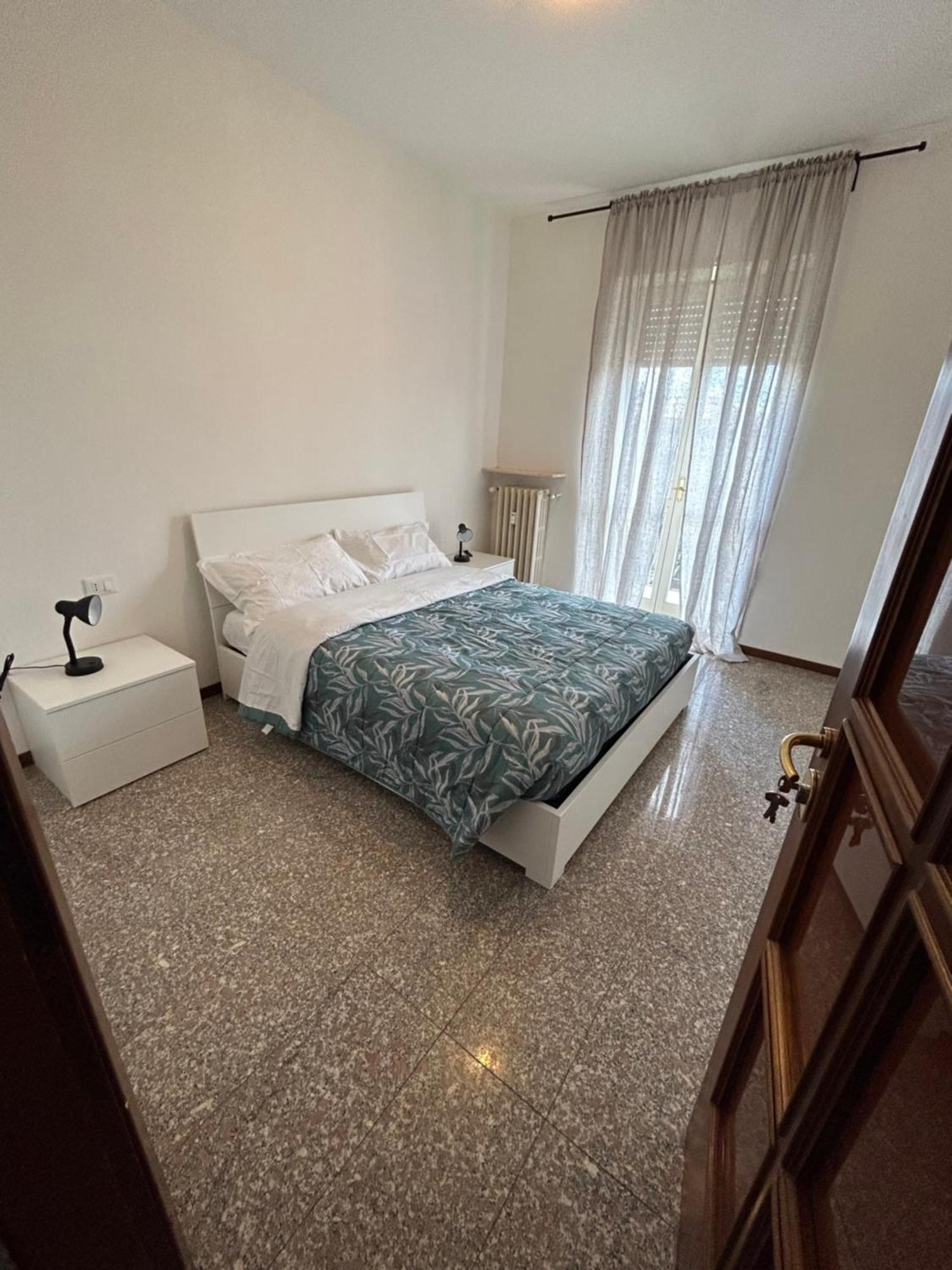 Bed Station -Self Check In- Bed and Breakfast Bergamo Exteriör bild