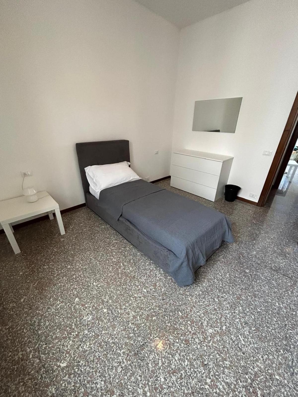Bed Station -Self Check In- Bed and Breakfast Bergamo Exteriör bild